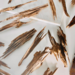 Oud_hindi_almajales_AAA_TEAB_ALATER_طيب_العطر.jpg